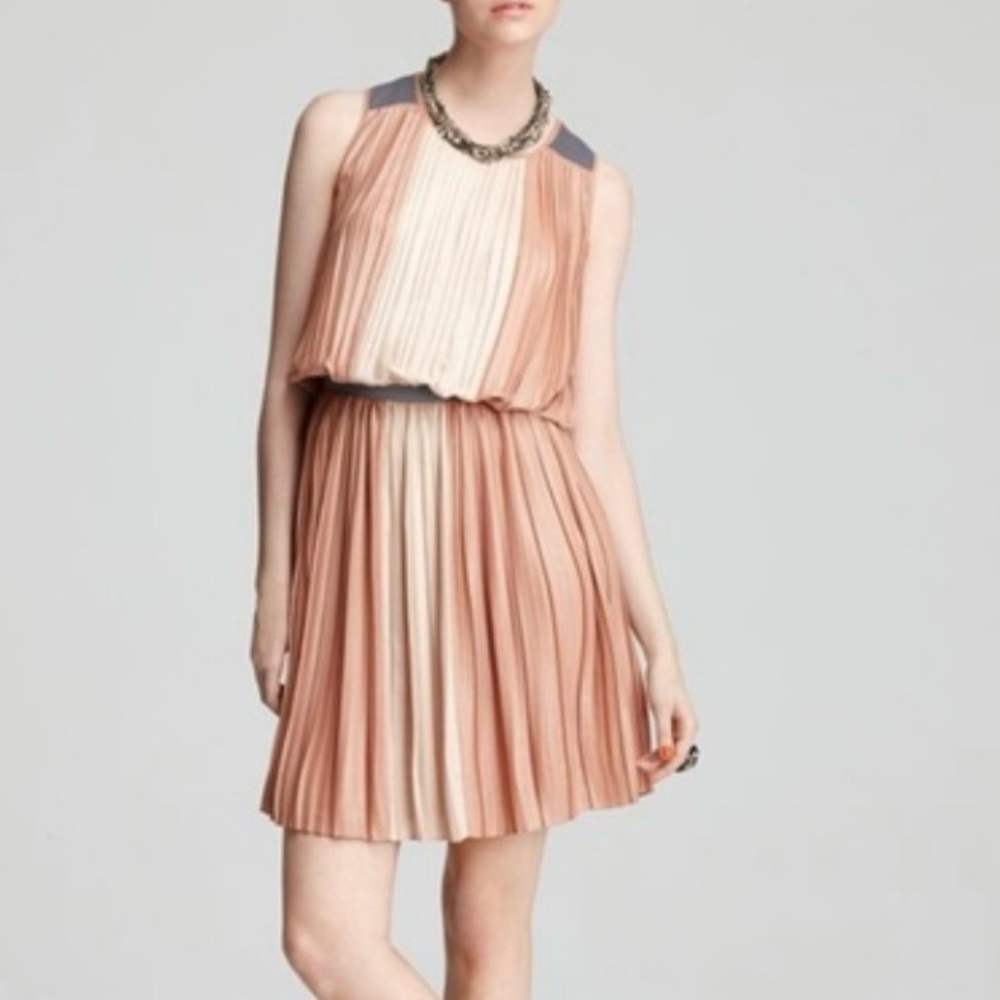 NWT Sz 10 BCBG Max Azria Sofi Accordion Pleated Cocktail Midi Dress in Apricot